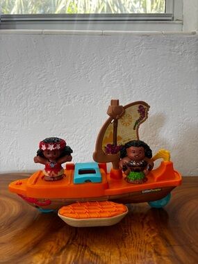 Fisher Price Little People Moana & Maui’s Canoe Toy Boat Set